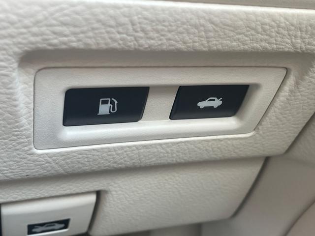 LS LS600h バージョンL モデリスタ/白本革(メローホワイト)/サンルーフ/全画面ナビ/フルセグ付ナビ/Bカメラ/シートヒーター/シートエアコン/エアサス/ステアリングヒーター/パワーシート/クルーズコントロール/寒冷地仕様(43枚目)