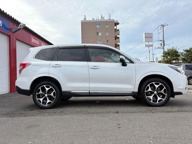 フォレスター ２．０ＸＴ　４ＷＤ／フルセグＴＶ付ナビ／Ｂカメラ／シートヒーター／エンジンスターター／スマートキー／Ｘモード／ハーフレザーシート／パドルシフト／クルーズコントロール／ＭＴモード／Ｂｌｕｅｔｏｏｔｈ接続／ＥＴＣ（10枚目）