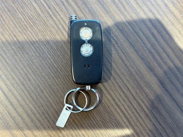 スイフト ＲＳ　４ＷＤ／フルセグメモリーナビ／シートヒーター／スマートキー／プッシュスタート／ＨＩＤヘッドランプ／ステアリングリモコン／フロントフォグランプ／純正アルミホイール／フルフラットシート（34枚目）