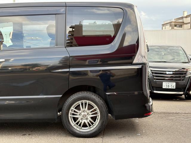 セレナ ハイウェイスター　Ｖセレクション　４ＷＤ／両側パワースライドドア／純正ナビ／フルセグＴＶ／フリップダウンモニター／ＨＩＤ／クルーズコントロール／Ｂｌｕｅｔｏｏｔｈ接続／後席エアコン／フロントデュアルエアコン／ＥＴＣ／シートアレンジ（5枚目）