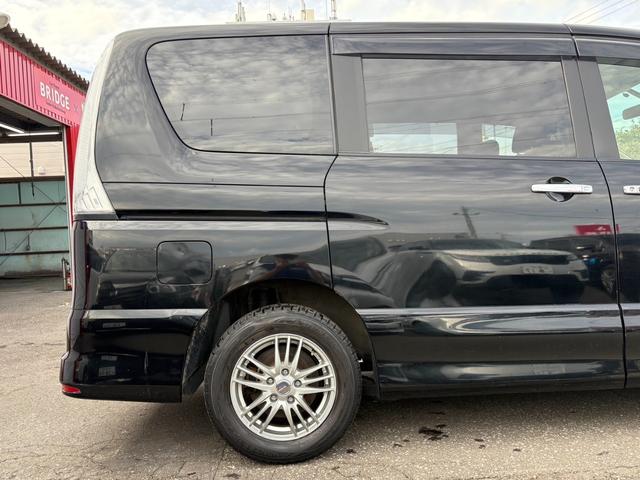 セレナ ハイウェイスター　Ｖセレクション　４ＷＤ／両側パワースライドドア／純正ナビ／フルセグＴＶ／フリップダウンモニター／ＨＩＤ／クルーズコントロール／Ｂｌｕｅｔｏｏｔｈ接続／後席エアコン／フロントデュアルエアコン／ＥＴＣ／シートアレンジ（9枚目）