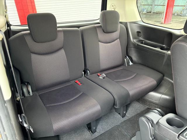 セレナ ハイウェイスター　Ｖセレクション　４ＷＤ／両側パワースライドドア／純正ナビ／フルセグＴＶ／フリップダウンモニター／ＨＩＤ／クルーズコントロール／Ｂｌｕｅｔｏｏｔｈ接続／後席エアコン／フロントデュアルエアコン／ＥＴＣ／シートアレンジ（16枚目）