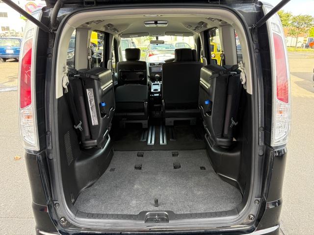セレナ ハイウェイスター　Ｖセレクション　４ＷＤ／両側パワースライドドア／純正ナビ／フルセグＴＶ／フリップダウンモニター／ＨＩＤ／クルーズコントロール／Ｂｌｕｅｔｏｏｔｈ接続／後席エアコン／フロントデュアルエアコン／ＥＴＣ／シートアレンジ（18枚目）