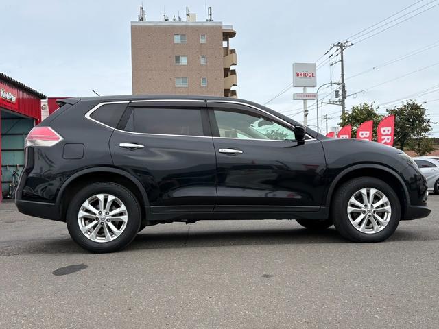 エクストレイル ２０Ｘｔ　エマージェンシーブレーキパッケージ　寒冷地仕様／４ＷＤ／純正フルセグ付ＴＶナビ／両側シートヒーター／衝突時被害軽減ブレーキ／純正エンジンスターター／スマートキー／ＥＴＣ／プッシュスタート／アクセサリーソケット／Ｂｌｕｅｔｏｏｔｈ接続（10枚目）