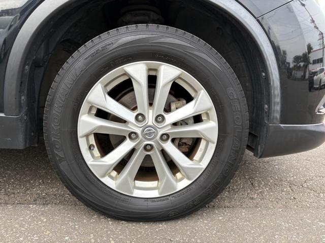 エクストレイル ２０Ｘｔ　エマージェンシーブレーキパッケージ　寒冷地仕様／４ＷＤ／純正フルセグ付ＴＶナビ／両側シートヒーター／衝突時被害軽減ブレーキ／純正エンジンスターター／スマートキー／ＥＴＣ／プッシュスタート／アクセサリーソケット／Ｂｌｕｅｔｏｏｔｈ接続（37枚目）