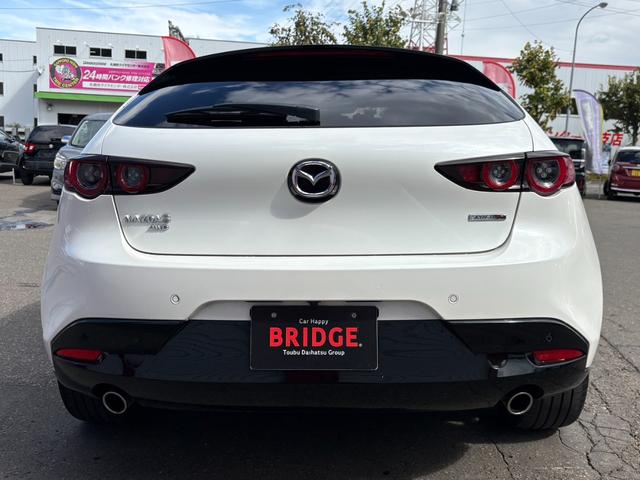 ＭＡＺＤＡ３ファストバック ＸＤプロアクティブ　ツーリングセレクション　ディーゼルターボ／４ＷＤ／全方位カメラ／ＥＴＣ／フルセグＴＶ付純正ナビ／シートヒーター／パワーシート／スマートキー／プッシュスタート／パドルシフト／ＭＴモード付シフトレバー／オートＰブレーキ（7枚目）