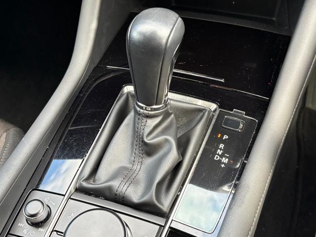 ＭＡＺＤＡ３ファストバック ＸＤプロアクティブ　ツーリングセレクション　ディーゼルターボ／４ＷＤ／全方位カメラ／ＥＴＣ／フルセグＴＶ付純正ナビ／シートヒーター／パワーシート／スマートキー／プッシュスタート／パドルシフト／ＭＴモード付シフトレバー／オートＰブレーキ（29枚目）
