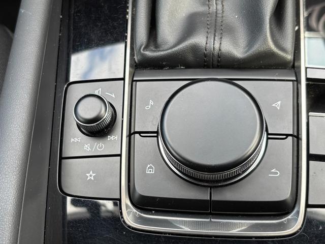 ＭＡＺＤＡ３ファストバック ＸＤプロアクティブ　ツーリングセレクション　ディーゼルターボ／４ＷＤ／全方位カメラ／ＥＴＣ／フルセグＴＶ付純正ナビ／シートヒーター／パワーシート／スマートキー／プッシュスタート／パドルシフト／ＭＴモード付シフトレバー／オートＰブレーキ（30枚目）