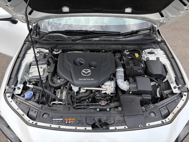 ＭＡＺＤＡ３ファストバック ＸＤプロアクティブ　ツーリングセレクション　ディーゼルターボ／４ＷＤ／全方位カメラ／ＥＴＣ／フルセグＴＶ付純正ナビ／シートヒーター／パワーシート／スマートキー／プッシュスタート／パドルシフト／ＭＴモード付シフトレバー／オートＰブレーキ（49枚目）