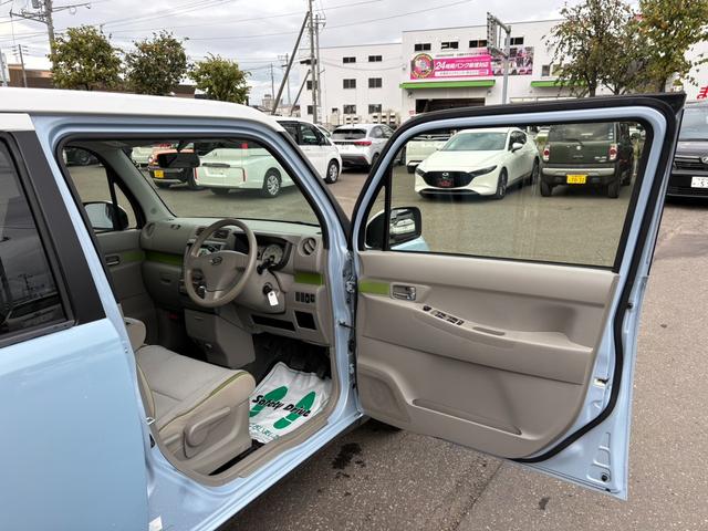 ムーヴコンテ Ｇ　ＮＡＶＩ　寒冷地仕様／４ＷＤ／地デジＴＶ付ナビ／バックカメラ／地デジＴＶ付ナビ／バックカメラ／ＥＴＣ／純プションホイール／キーレスキー／ＡＢＳ／フルフラットシート／アクセサリーソケット／フロントフォグランプ（19枚目）