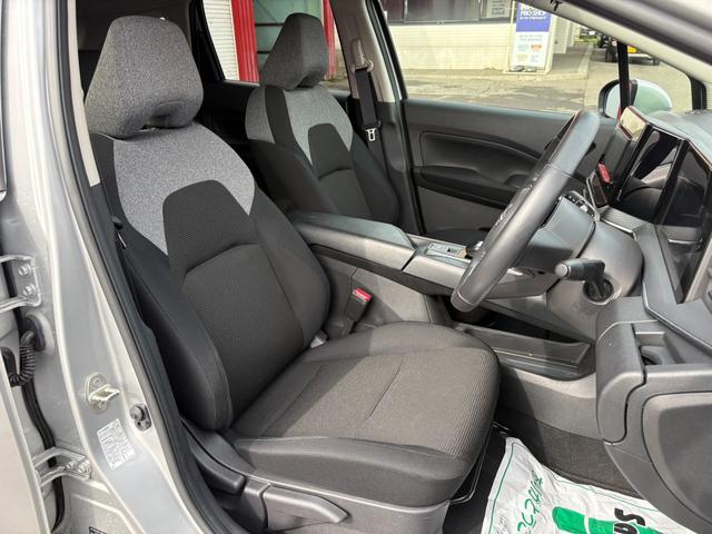 ノート Ｓ　ＦＯＵＲ　４ＷＤ／社外ナビ／バックカメラ／現着冬タイヤ／ホイール付き夏タイヤ積込／シートヒーター／ステアリングヒーター／ＥＴＣ／プッシュスタート／エマージェンシーブレーキ／Ｂｌｕｅｔｏｏｔｈ／ブレーキホールド（15枚目）