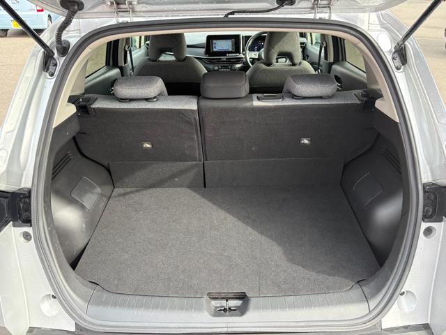 ノート Ｓ　ＦＯＵＲ　４ＷＤ／社外ナビ／バックカメラ／現着冬タイヤ／ホイール付き夏タイヤ積込／シートヒーター／ステアリングヒーター／ＥＴＣ／プッシュスタート／エマージェンシーブレーキ／Ｂｌｕｅｔｏｏｔｈ／ブレーキホールド（17枚目）