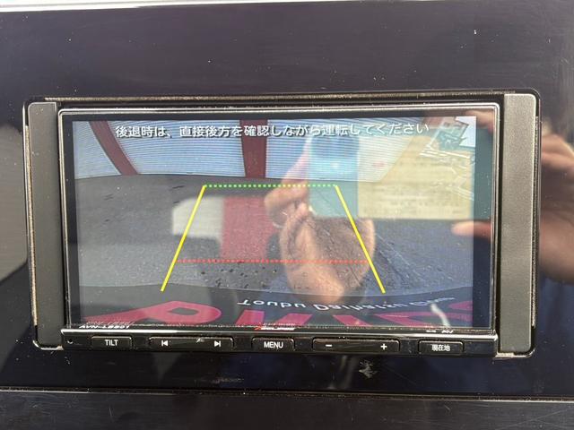 ノート Ｓ　ＦＯＵＲ　４ＷＤ／社外ナビ／バックカメラ／現着冬タイヤ／ホイール付き夏タイヤ積込／シートヒーター／ステアリングヒーター／ＥＴＣ／プッシュスタート／エマージェンシーブレーキ／Ｂｌｕｅｔｏｏｔｈ／ブレーキホールド（23枚目）