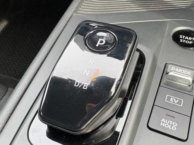 ノート Ｓ　ＦＯＵＲ　４ＷＤ／社外ナビ／バックカメラ／現着冬タイヤ／ホイール付き夏タイヤ積込／シートヒーター／ステアリングヒーター／ＥＴＣ／プッシュスタート／エマージェンシーブレーキ／Ｂｌｕｅｔｏｏｔｈ／ブレーキホールド（29枚目）