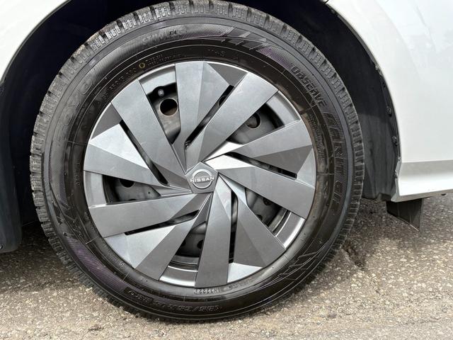 ノート Ｓ　ＦＯＵＲ　４ＷＤ／社外ナビ／バックカメラ／現着冬タイヤ／ホイール付き夏タイヤ積込／シートヒーター／ステアリングヒーター／ＥＴＣ／プッシュスタート／エマージェンシーブレーキ／Ｂｌｕｅｔｏｏｔｈ／ブレーキホールド（36枚目）
