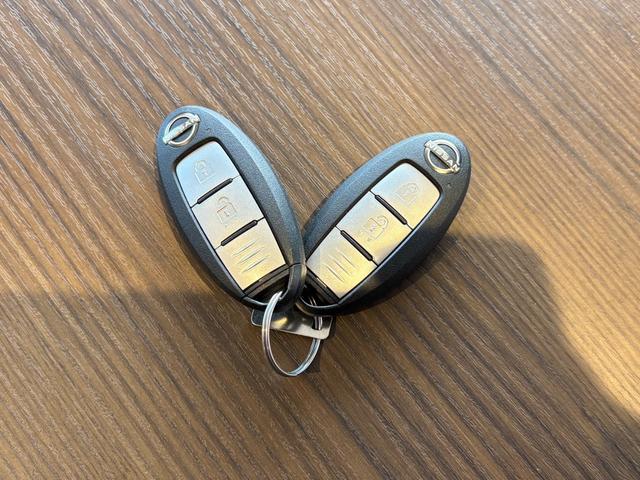 ノート Ｓ　ＦＯＵＲ　４ＷＤ／社外ナビ／バックカメラ／現着冬タイヤ／ホイール付き夏タイヤ積込／シートヒーター／ステアリングヒーター／ＥＴＣ／プッシュスタート／エマージェンシーブレーキ／Ｂｌｕｅｔｏｏｔｈ／ブレーキホールド（38枚目）