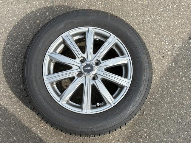 ノート Ｓ　ＦＯＵＲ　４ＷＤ／社外ナビ／バックカメラ／現着冬タイヤ／ホイール付き夏タイヤ積込／シートヒーター／ステアリングヒーター／ＥＴＣ／プッシュスタート／エマージェンシーブレーキ／Ｂｌｕｅｔｏｏｔｈ／ブレーキホールド（43枚目）
