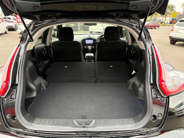 ジューク １６ＧＴ　ＦＯＵＲ　１オーナー／純正フルセグナビ／全方位カメラ／ＥＴＣ／パートタイム４ＷＤ／ターボ／純正アルミホイール／ＭＴモード付シフトレバー／ＡＢＳ／ＡＡＣ／フルフラットシート／オートライト／フォグランプ（18枚目）
