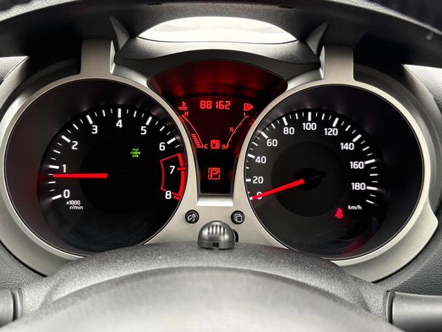 ジューク １６ＧＴ　ＦＯＵＲ　１オーナー／純正フルセグナビ／全方位カメラ／ＥＴＣ／パートタイム４ＷＤ／ターボ／純正アルミホイール／ＭＴモード付シフトレバー／ＡＢＳ／ＡＡＣ／フルフラットシート／オートライト／フォグランプ（20枚目）