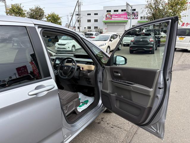フリード Ｇ　１オーナー／４ＷＤ／フルセグ付ナビ／パワースライド／シートヒーター／スマートキー／ワイパーデアイサー／Ｂｌｕｅｔｏｏｔｈ接続／３列シート／フルオートエアコン／スペアキー／メンテナンスノート（20枚目）