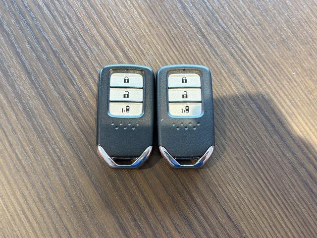 フリード Ｇ　１オーナー／４ＷＤ／フルセグ付ナビ／パワースライド／シートヒーター／スマートキー／ワイパーデアイサー／Ｂｌｕｅｔｏｏｔｈ接続／３列シート／フルオートエアコン／スペアキー／メンテナンスノート（36枚目）
