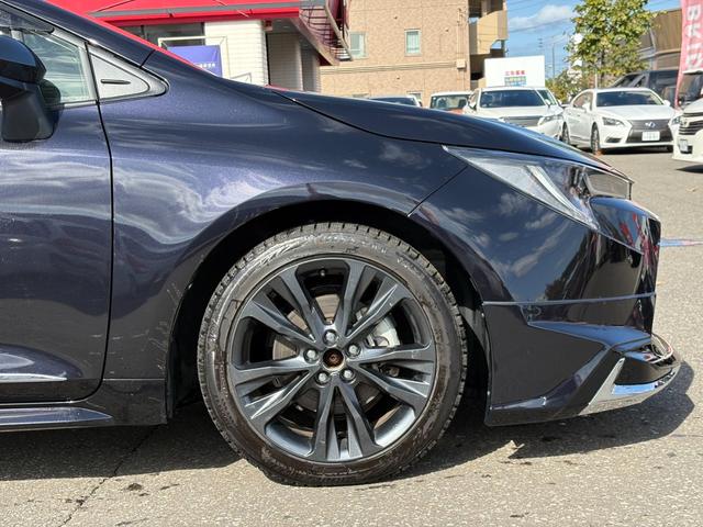 カローラツーリング ハイブリッド　ダブルバイビー　寒冷地仕様／４ＷＤ／ハイブリッド／純正フルセグナビ／バックカメラ／シートヒーター／ステアリングヒータ／ＥＴＣ／スマートキー／ブラインドスポットモニター／スペアキー／Ｂｌｕｅｔｏｏｔｈ接続／純正ドラレコ（11枚目）