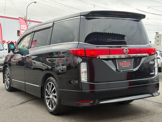 エルグランド ２５０ハイウェイスター　４ＷＤ／両側スライドドア／パワースライドドア／アルパイン８インチナビ／フルセグＴＶ／バックカメラ／フリップダウンモニター／ハーフレザーシート／３列シート／プッシュスタート／スマートキー（6枚目）