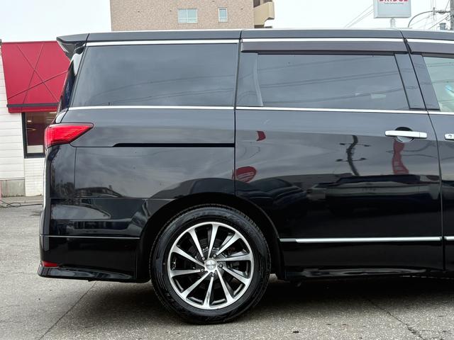 エルグランド ２５０ハイウェイスター　４ＷＤ／両側スライドドア／パワースライドドア／アルパイン８インチナビ／フルセグＴＶ／バックカメラ／フリップダウンモニター／ハーフレザーシート／３列シート／プッシュスタート／スマートキー（9枚目）