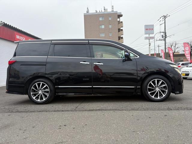 エルグランド ２５０ハイウェイスター　４ＷＤ／両側スライドドア／パワースライドドア／アルパイン８インチナビ／フルセグＴＶ／バックカメラ／フリップダウンモニター／ハーフレザーシート／３列シート／プッシュスタート／スマートキー（10枚目）