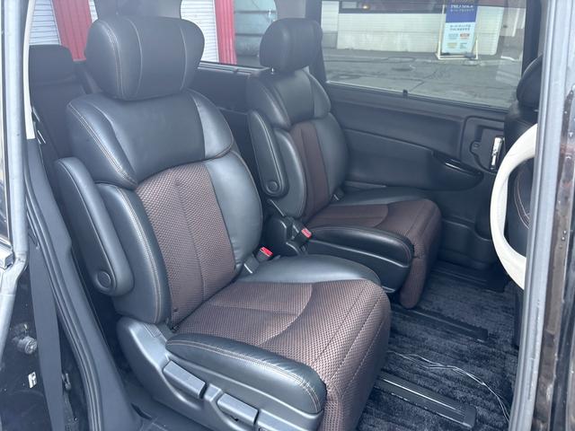 エルグランド ２５０ハイウェイスター　４ＷＤ／両側スライドドア／パワースライドドア／アルパイン８インチナビ／フルセグＴＶ／バックカメラ／フリップダウンモニター／ハーフレザーシート／３列シート／プッシュスタート／スマートキー（16枚目）