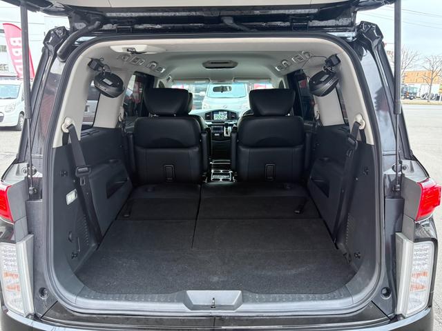 エルグランド ２５０ハイウェイスター　４ＷＤ／両側スライドドア／パワースライドドア／アルパイン８インチナビ／フルセグＴＶ／バックカメラ／フリップダウンモニター／ハーフレザーシート／３列シート／プッシュスタート／スマートキー（18枚目）