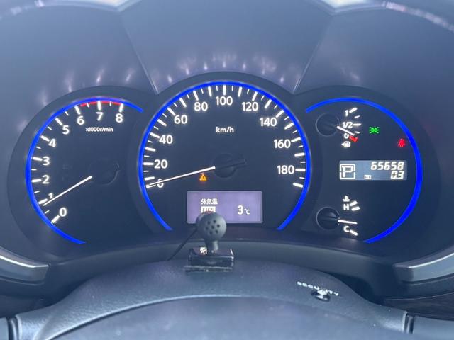 エルグランド ２５０ハイウェイスター　４ＷＤ／両側スライドドア／パワースライドドア／アルパイン８インチナビ／フルセグＴＶ／バックカメラ／フリップダウンモニター／ハーフレザーシート／３列シート／プッシュスタート／スマートキー（20枚目）