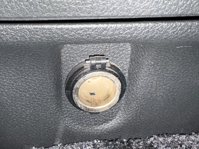 エルグランド ２５０ハイウェイスター　４ＷＤ／両側スライドドア／パワースライドドア／アルパイン８インチナビ／フルセグＴＶ／バックカメラ／フリップダウンモニター／ハーフレザーシート／３列シート／プッシュスタート／スマートキー（27枚目）