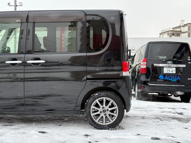 タント Ｌ　４ＷＤ／寒冷地仕様／ピラーレススライドドア／純正オーディオ／フルフラットシート／社外Ｅ／ｇスターター／社外ドライブレコーダー／キーレスキー／取扱説明書／エアコン／電格サイドミラー／アクセサリーソケット（5枚目）