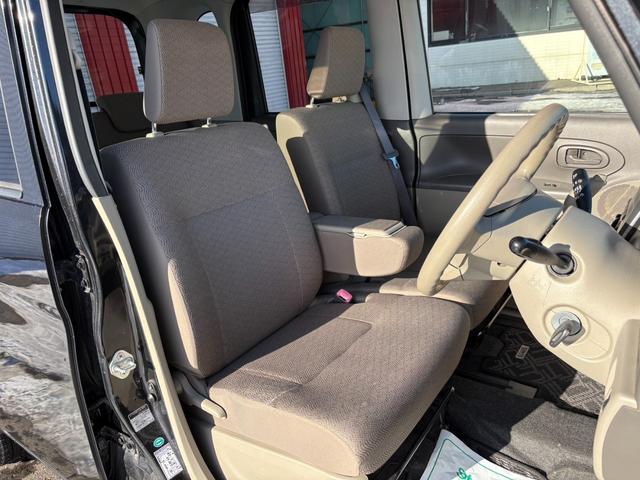 タント Ｌ　４ＷＤ／寒冷地仕様／ピラーレススライドドア／純正オーディオ／フルフラットシート／社外Ｅ／ｇスターター／社外ドライブレコーダー／キーレスキー／取扱説明書／エアコン／電格サイドミラー／アクセサリーソケット（15枚目）