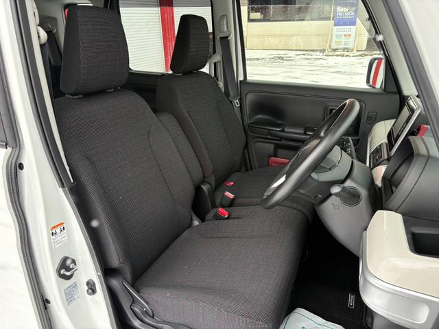 スペーシア ハイブリッドＸ　４ＷＤ／両側パワースライドドア／全方位モニター／フルセグＴＶ付ＳＤナビ／シートヒーター／フルオートエアコン／スマートキー／プッシュスタート／フルフラットシート／スペアキー／取扱説明書（15枚目）