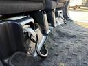 【車いす用電動ウィンチ】車椅子の乗降をサポートする電動ウィンチが装備されています。