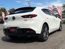 ＭＡＺＤＡ３ファストバック ＸＤプロアクティブ　ツーリングセレクション　ディーゼルターボ／４ＷＤ／全方位カメラ／ＥＴＣ／フルセグＴＶ付純正ナビ／シートヒーター／パワーシート／スマートキー／プッシュスタート／パドルシフト／ＭＴモード付シフトレバー／オートＰブレーキ（8枚目）