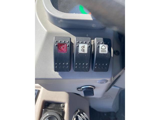 日本 　９０１Ｃ２　使用時間５０９時間　ヒーター　スパイクタイヤ　０．５バケット（11枚目）