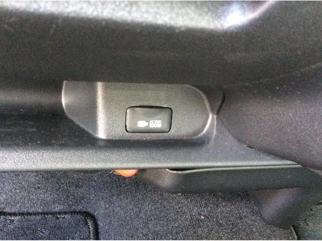ハイエースバン スーパーＧＬ　ダークプライムＩＩ　４ＷＤ　寒冷地仕様　リアヒーター＆クーラー　プッシュスタート　スマートキー　ウッドコンビステアリング＆シフトノブ　全周囲カメラ　フルセグＴＶ　純正ＳＤナビ　ドラレコ　ＥＴＣ　Ｂカメラ　電動格納ミラー（34枚目）