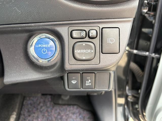 アクア Ｓ　ハイブリッド　プッシュスタート　スマートキー　エンジンスターター　７インチ純正ナビ　フルセグＴＶ　Ｂｌｕｅｔｏｏｔｈ　ＣＤ／ＤＶＤ　ＦＭ／ＡＭ（12枚目）