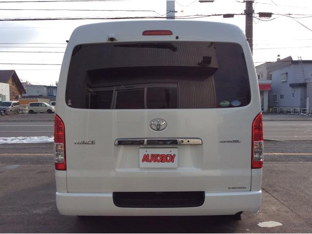 ハイエースバン スーパーＧＬ　ダークプライム　ワイド　４ＷＤ　寒冷地　両側パワスラ　リアヒーター＆クーラー　プッシュスタート　スマートキー　ハーフレザーシート　ベッドキッド　メモリナビ　フルセグＴＶ　フリップダウンモニター　バックカメラ　ＥＴＣ（7枚目）