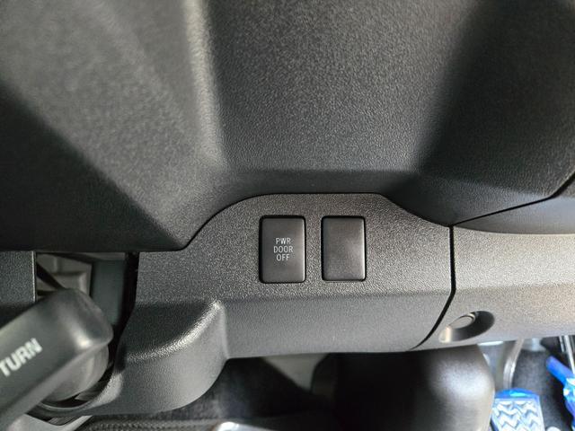 ハイエースバン スーパーＧＬ　ダークプライム　ワイド　４ＷＤ　寒冷地　両側パワスラ　リアヒーター＆クーラー　プッシュスタート　スマートキー　ハーフレザーシート　ベッドキッド　メモリナビ　フルセグＴＶ　フリップダウンモニター　バックカメラ　ＥＴＣ（20枚目）