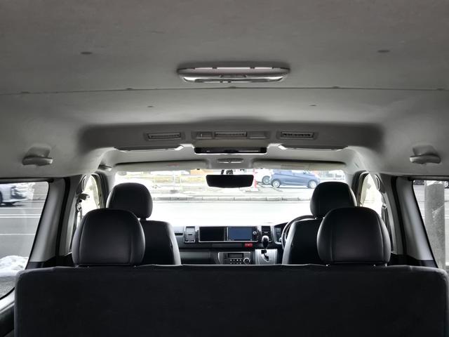 ハイエースバン スーパーＧＬ　ダークプライム　ワイド　４ＷＤ　寒冷地　両側パワスラ　リアヒーター＆クーラー　プッシュスタート　スマートキー　ハーフレザーシート　ベッドキッド　メモリナビ　フルセグＴＶ　フリップダウンモニター　バックカメラ　ＥＴＣ（33枚目）