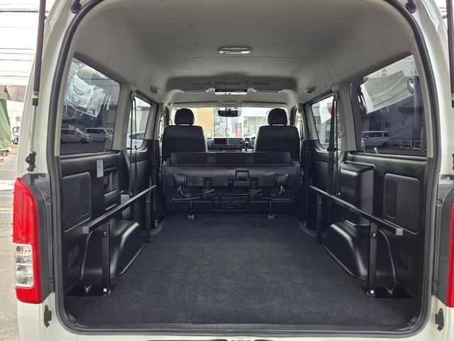 ハイエースバン スーパーＧＬ　ダークプライム　ワイド　４ＷＤ　寒冷地　両側パワスラ　リアヒーター＆クーラー　プッシュスタート　スマートキー　ハーフレザーシート　ベッドキッド　メモリナビ　フルセグＴＶ　フリップダウンモニター　バックカメラ　ＥＴＣ（47枚目）