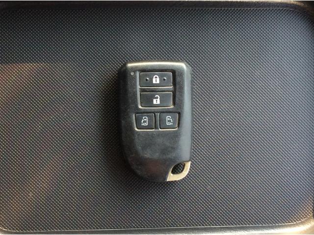 ハイエースバン スーパーＧＬ　ダークプライム　ワイド　４ＷＤ　寒冷地　両側パワスラ　リアヒーター＆クーラー　プッシュスタート　スマートキー　ハーフレザーシート　ベッドキッド　メモリナビ　フルセグＴＶ　フリップダウンモニター　バックカメラ　ＥＴＣ（55枚目）