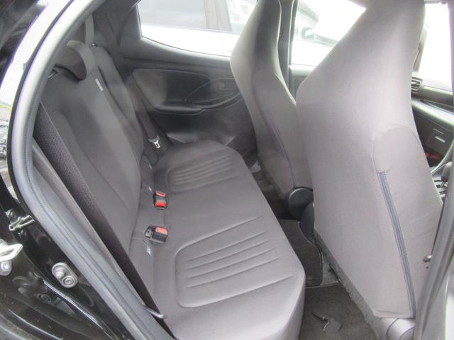 ヤリス Ｘ　４ＷＤ　ＡＢＳ　プッシュスタート　スマートキー　ナビ　バックモニター　ステアリングスイッチ　クルーズコントロール　ＥＴＣ（30枚目）