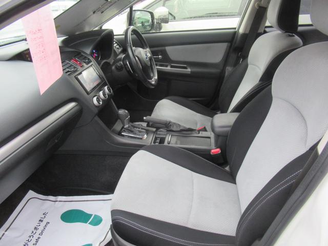 ＸＶハイブリッド ２．０ｉ－Ｌ　アイサイト　４ＷＤ　ＡＢＳ　プッシュスタート　キーフリー　ナビ・ＴＶ　バックモニター　ステアリングスイッチ　パドルシフト　クルーズコントロール　ＥＴＣ　ドライブレコーダー　ＥＳＣ（11枚目）