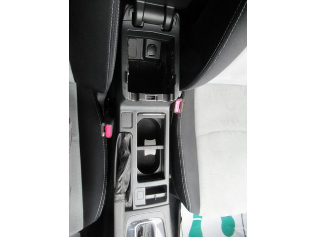 ＸＶハイブリッド ２．０ｉ－Ｌ　アイサイト　４ＷＤ　ＡＢＳ　プッシュスタート　キーフリー　ナビ・ＴＶ　バックモニター　ステアリングスイッチ　パドルシフト　クルーズコントロール　ＥＴＣ　ドライブレコーダー　ＥＳＣ（20枚目）