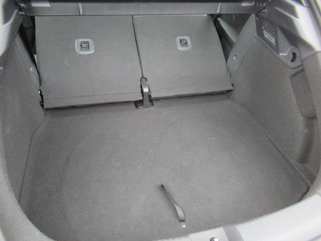 ザ・ビートル デザインレザーパッケージ　ＦＦ　キーレス　純正オーディオ　レザーシート　シートヒーター　ステアリングスイッチ　パドルシフト　クルーズコントロール　ＨＩＤヘッドライト　現状渡し（29枚目）